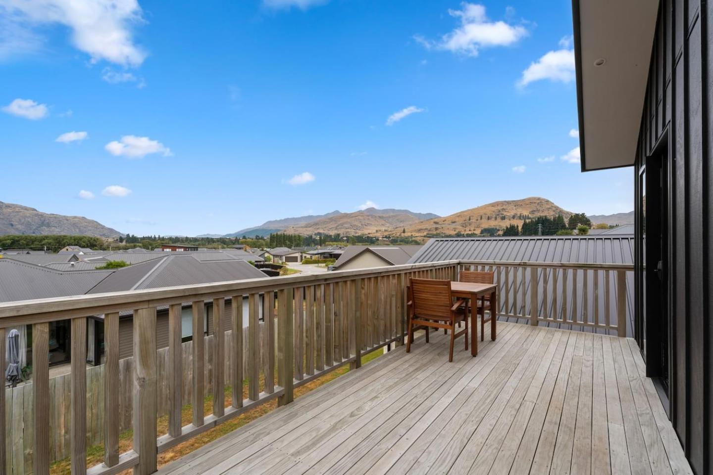 Modern Apartment With Coronet & Remarkables Views Queenstown Eksteriør bilde